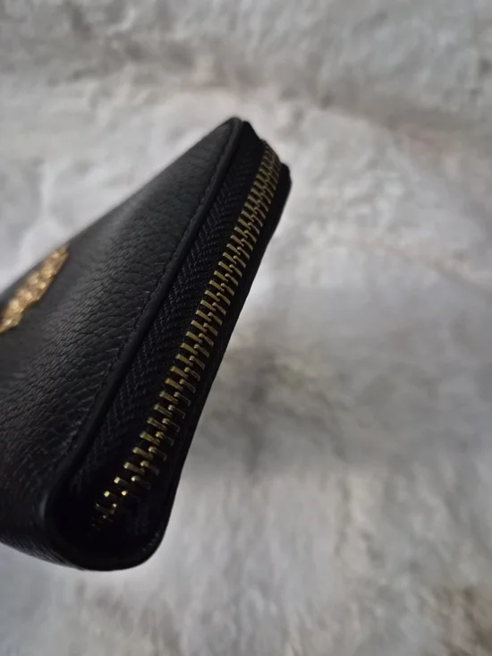 Tory Burch Black Pebbled Leather Zip Wallet with Gold Logo - Picture 4 of 9